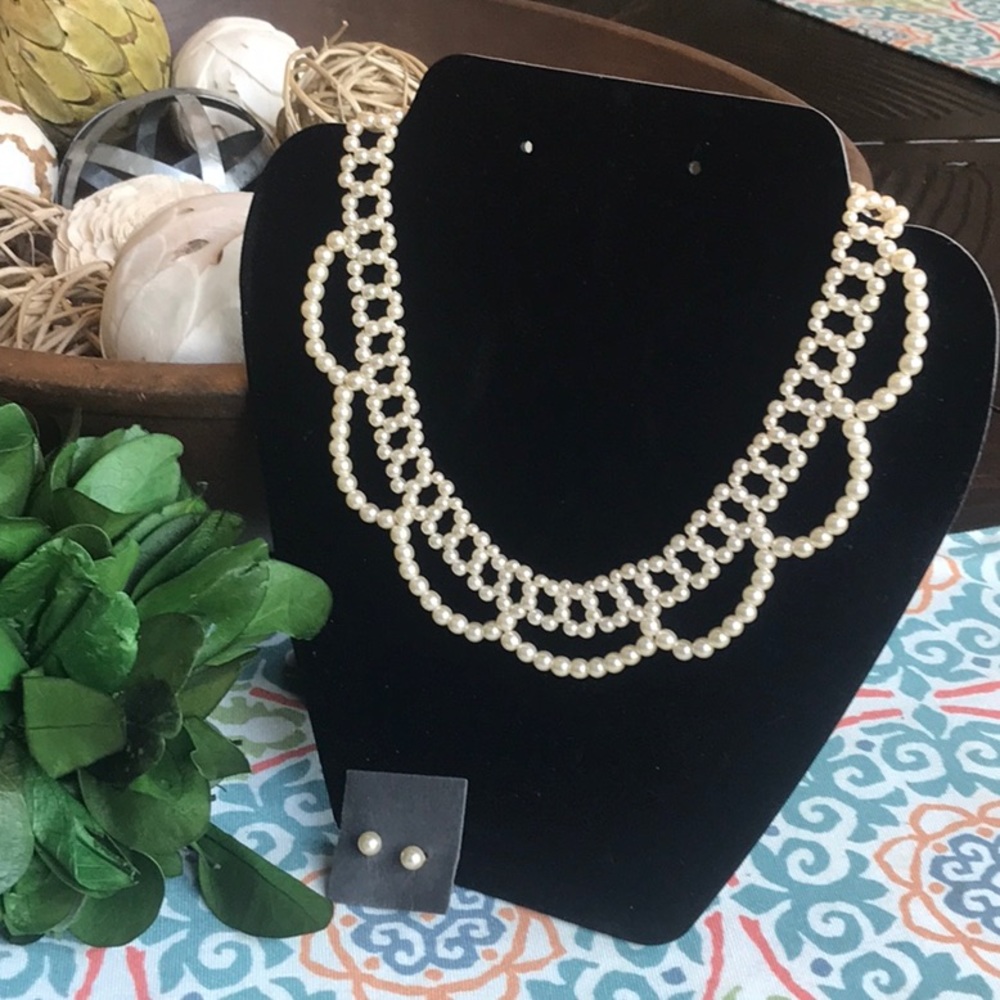 Vintage necklace and earrings.